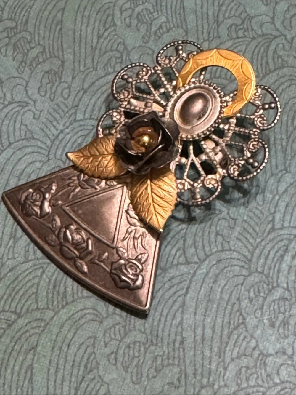VINTAGE ANGEL BROOCH PIN